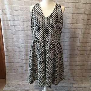 Black & White Sleeveless Dress